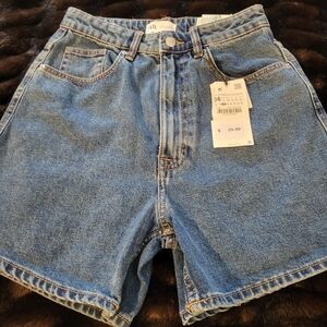 ZARA Blue Denim Shorts Size 04 NWT